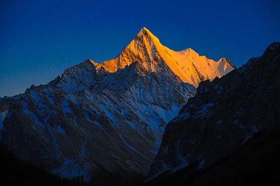 006夏诺多吉雪山 01